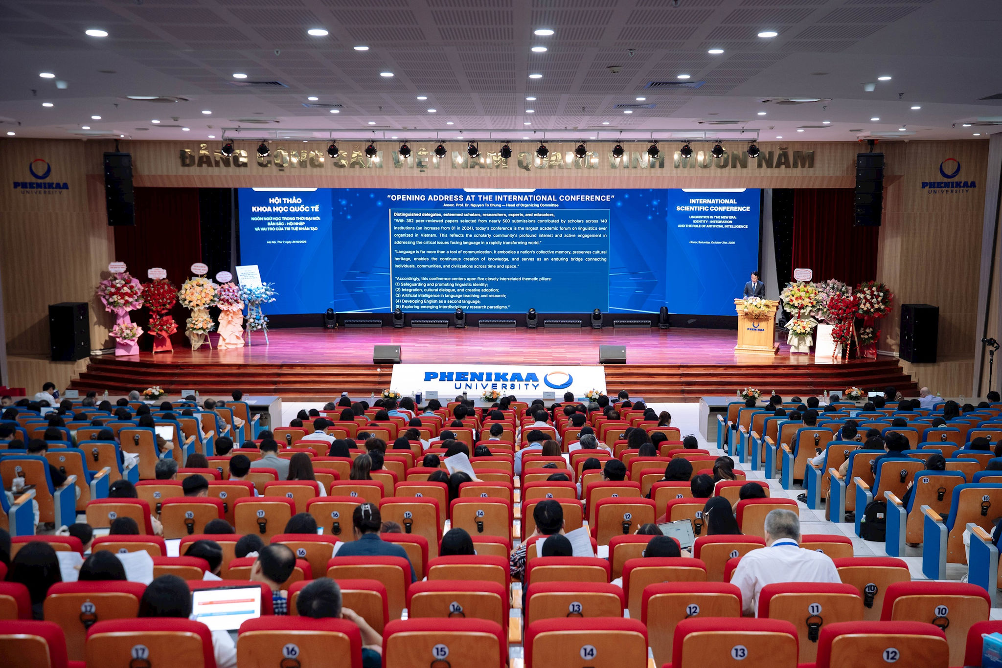 3110-hoi-thao-ngon-ngu1.jpg