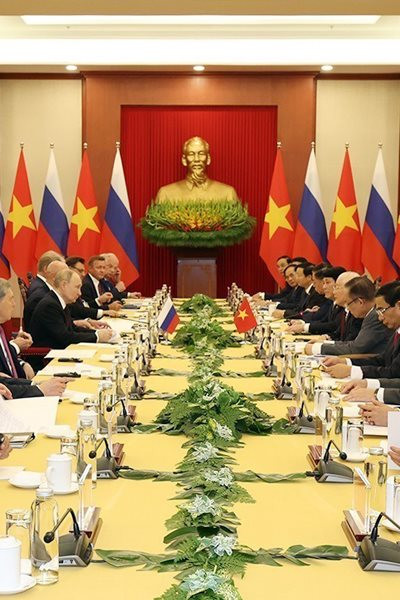 Tổng thống Nga Vladimir Putin thăm chính thức Việt Nam