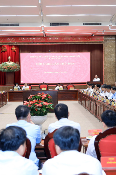 Hội nghị Ban Chấp hành Đảng bộ thành phố Hà Nội khóa XVIII