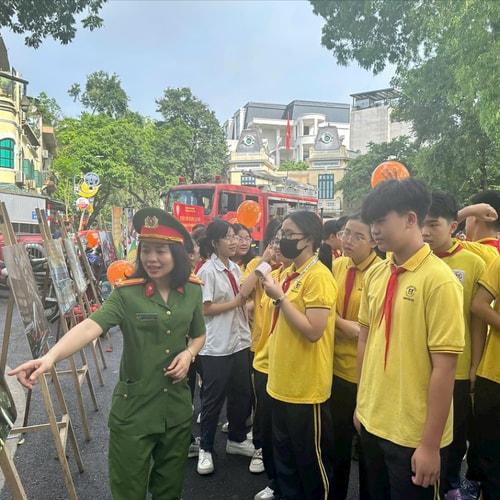 Đưa hình ảnh Cảnh sát phòng cháy, chữa cháy đến gần hơn với người dân