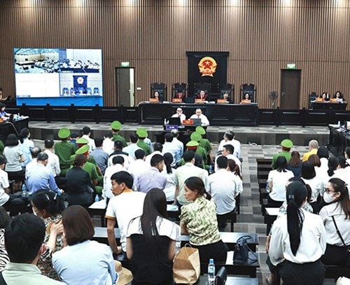[Podcast] Tin tức ngày 7-6: Vợ Trịnh Văn Quyết nộp hơn 1.400 tỷ đồng khắc phục hậu quả | Giá vàng lao dốc