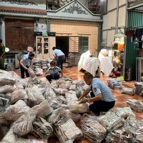 [Podcast] Tin tức ngày 8-6: Gia Lâm: Phanh phui hàng lậu "núp bóng" hộ kinh doanh