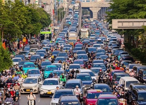 [Podcast] Ô nhiễm bụi mịn vượt mức - Xe cũ sẽ bị kiểm soát chặt hơn từ năm 2026