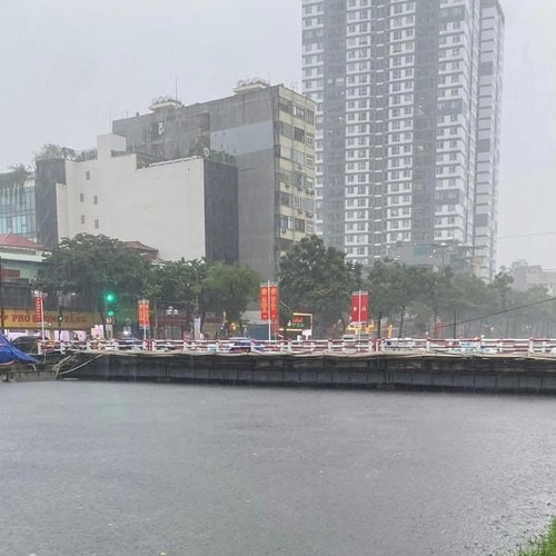 [Podcast] Hà Nội: Nhiều hồ vượt mực nước khống chế