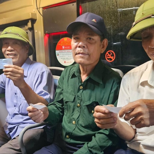 [Podcast] Xã đảo Minh Châu lần đầu có tuyến buýt nối Thủ đô