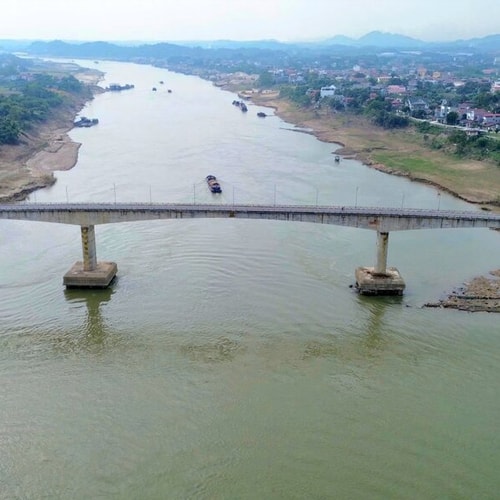 [Podcast] Kiểm định khẩn cấp cầu sông Lô sau khi lộ cốt thép trụ cầu