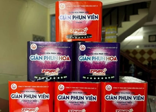 [Podcast] Cận Tết Nguyên đán, pháo hoa Z121 “loạn giá”