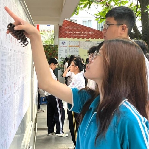 [Podcast] Siết “phí giữ chỗ” lớp 10 tư thục: Phụ huynh nói gì?
