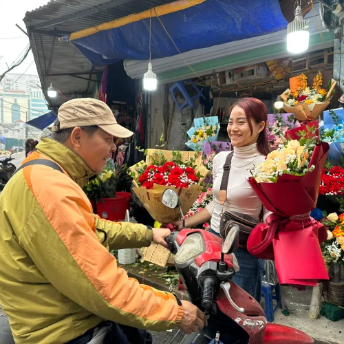 [Podcast] Thị trường quà tặng dịp 8-3 khởi động sớm, sức mua dự báo tăng mạnh cuối tuần