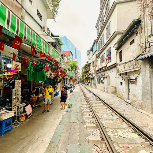 [Podcast] Tin tức ngày 13-4: Lắp camera giám sát khu "cà phê đường tàu" để xử lý vi phạm