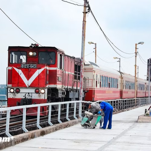 [Podcast] Tin tức ngày 26-5: Cầu Long Biên mở lại cho xe máy và người đi bộ từ 28-5
