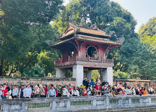 [Podcast] Tin tức ngày 1-8: Việt Nam vào top 5 điểm đến du lịch một mình hấp dẫn nhất