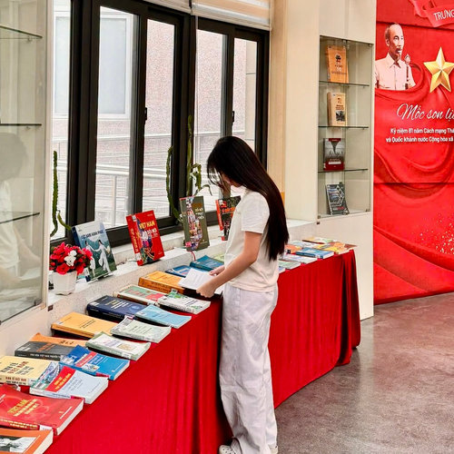 [Podcast] Tin tức ngày 19-8: Hà Nội: trưng bày hơn 300 tư liệu về Cách mạng Tháng Tám