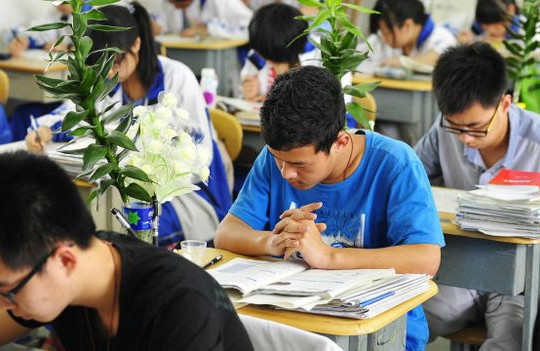 "Lò thi đại học" và giấc mơ đổi đời ở Trung Quốc