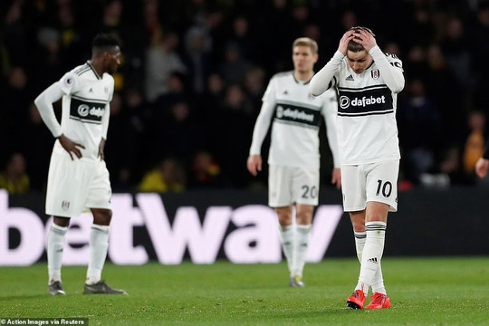 Fulham xuống hạng sớm 5 vòng đấu