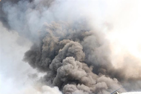 Bình Dương: Cháy lớn tại khu công nghiệp Sóng Thần 2