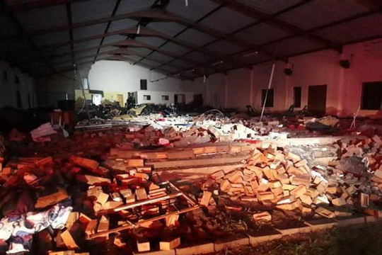 Sập mái nhà thờ tại Nam Phi, gần 30 người thương vong
