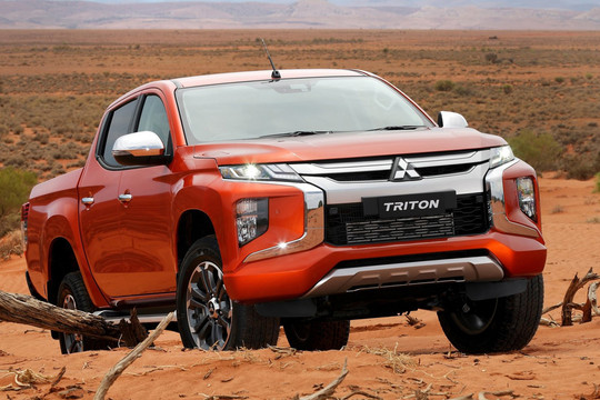 Bán tải Mitsubishi Triton thế hệ mới sẽ “mượn” khung gầm từ Nissan