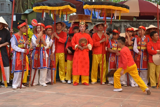 Tái hiện vũ dũng Thánh Gióng trong lễ hội đền Phù Đổng