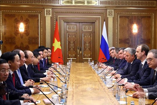 Thủ tướng Nguyễn Xuân Phúc hội kiến Chủ tịch Đuma quốc gia Nga