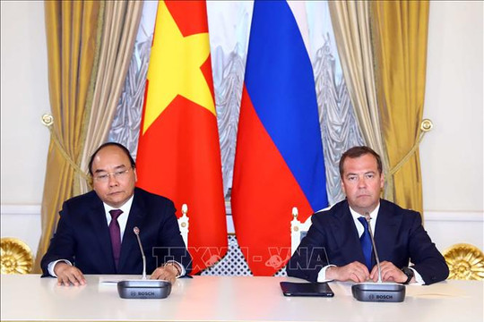 Thủ tướng Nguyễn Xuân Phúc và Thủ tướng Liên bang Nga đồng chủ trì họp báo