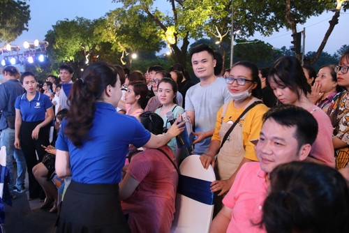 VNPT tại Hà Nội tổ chức chuỗi sự kiện “Tăng tốc độ internet - giá không đổi”