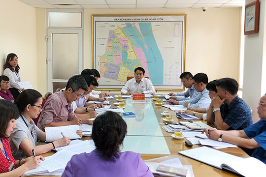 Chủ tịch UBND TP Hà Nội Nguyễn Đức Chung tiếp công dân định kỳ