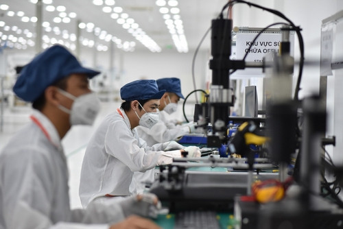 Vingroup động thổ nhà máy sản xuất điện thoại thông minh tại Hòa Lạc