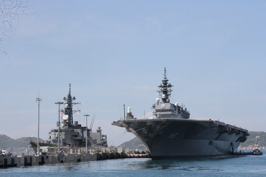 Hai tàu thuộc lực lượng Tự vệ trên biển của Nhật Bản thăm xã giao Việt Nam