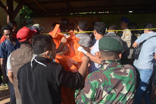 Thương vong tăng trong vụ lật tàu chở khách ngoài khơi Indonesia