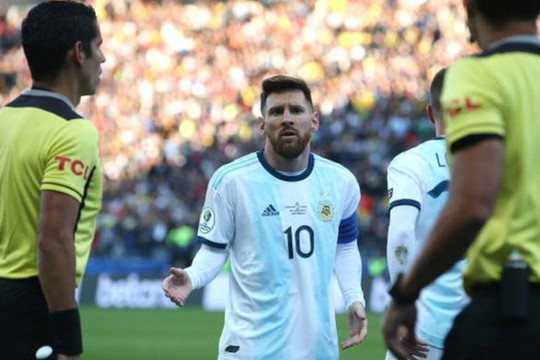 Messi có thể phải nhận án phạt treo giò 2 năm vì vạ miệng