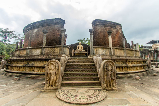 Tìm về chốn bình yên ở cố đô Polonnaruwa, Srilanka