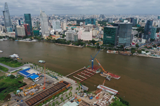 Thiết kế cầu đi bộ qua sông Sài Gòn nối quận 1 với Khu đô thị mới Thủ Thiêm