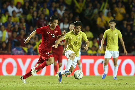 HLV Thái Lan chỉ gọi 2 tiền đạo đấu đội tuyển Việt Nam của HLV Park Hang-seo