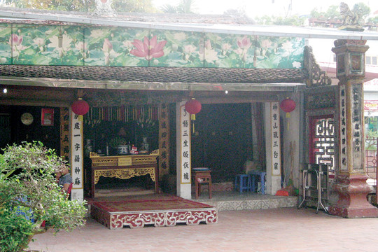 Đền thờ tổ nghề thao Triều Khúc