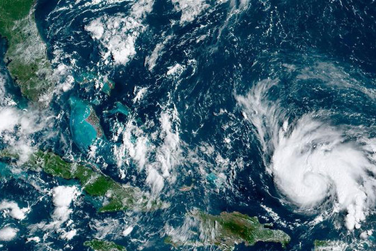 Mỹ: Siêu bão nhiệt đới Dorian diễn biến phức tạp