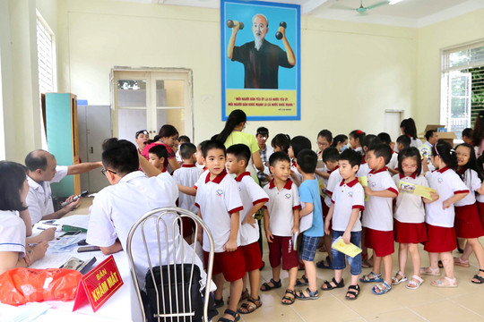 Các trường học gần Công ty Rạng Đông duy trì nền nếp, giám sát chặt chất lượng thực phẩm