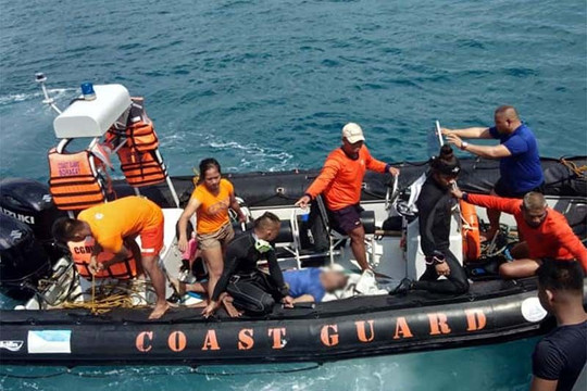 Chìm thuyền rồng ở Philippines, 7 người chết