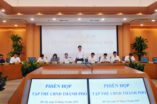 Tập thể UBND TP Hà Nội lấy ý kiến về chủ trương đầu tư 12 dự án đầu tư công