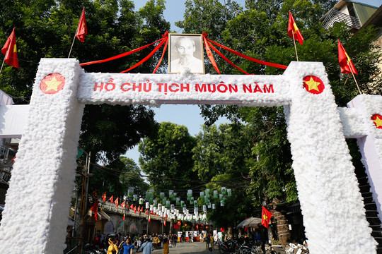 "Ký ức Hà Nội - 65 năm" chào mừng Ngày Giải phóng Thủ đô