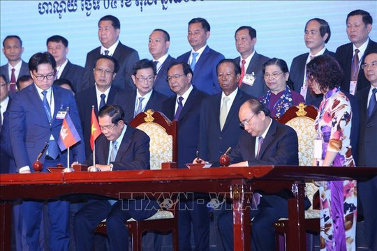 Thủ tướng Việt Nam - Campuchia đồng chủ trì Hội nghị tổng kết cắm mốc biên giới