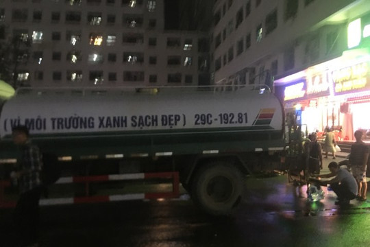 Xe stec cấp nước chưa bảo đảm vệ sinh là của Chi nhánh dịch vụ nhà ở Linh Đàm