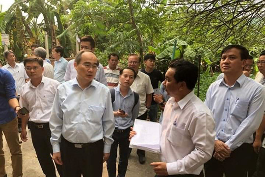 Bí thư Thành ủy TP Hồ Chí Minh kiểm tra công trình xây dựng trái phép tại quận Thủ Đức