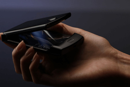 Motorola sẽ hồi sinh "huyền thoại" RAZR với màn hình gấp