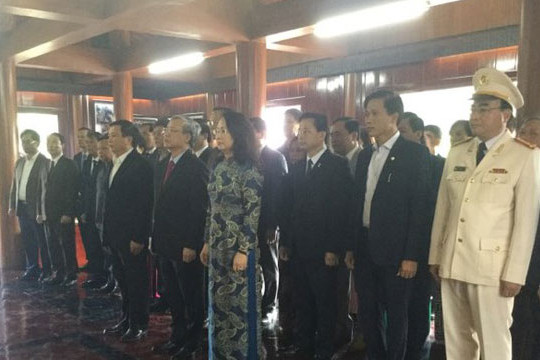 Lãnh đạo Đảng, Nhà nước dâng hương tưởng niệm đồng chí Hoàng Văn Thụ