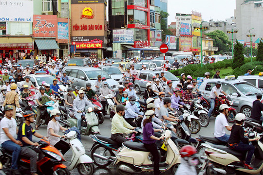 Phân vùng hạn chế hoạt động xe máy: Tập trung phát triển mạng lưới giao thông công cộng