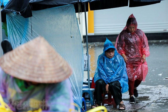 Đêm 18-11, Bắc Bộ và Bắc Trung Bộ có nơi mưa to và dông, trời trở rét