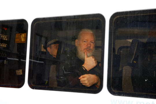 Thụy Điển ngưng điều tra "cha đẻ" WikiLeaks