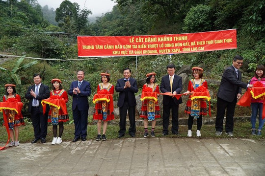 VNPT tài trợ đường truyền kết nối trạm cảnh báo sớm trượt lở tại Lào Cai