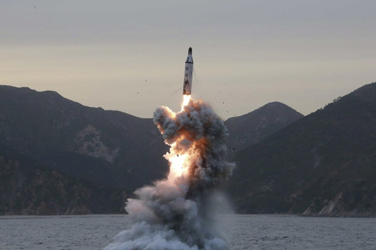 Triều Tiên phóng vật thể bay chưa xác định